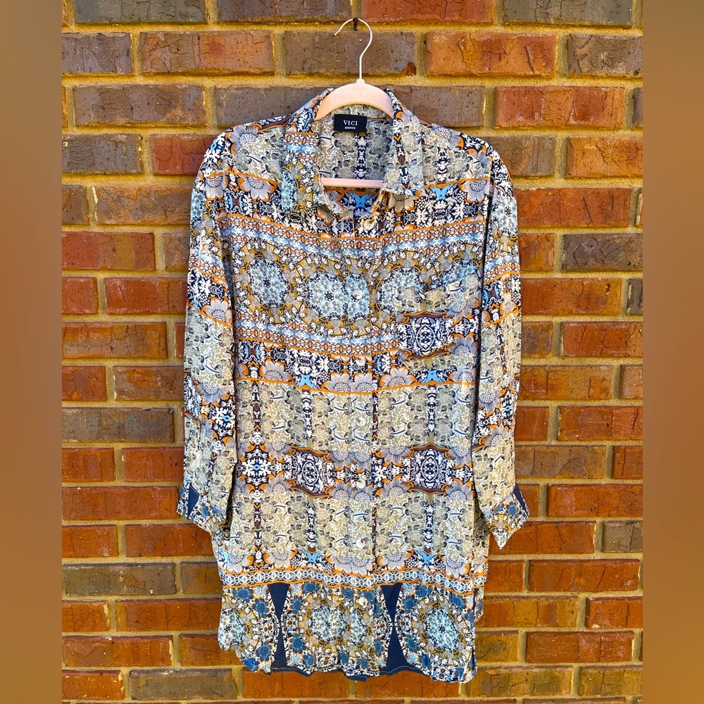 Oversized VICI Shirt-style dress
